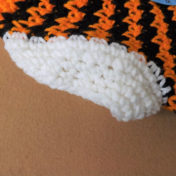 (NWOT) Homemade Pet Sweater - Picture 4 of 9